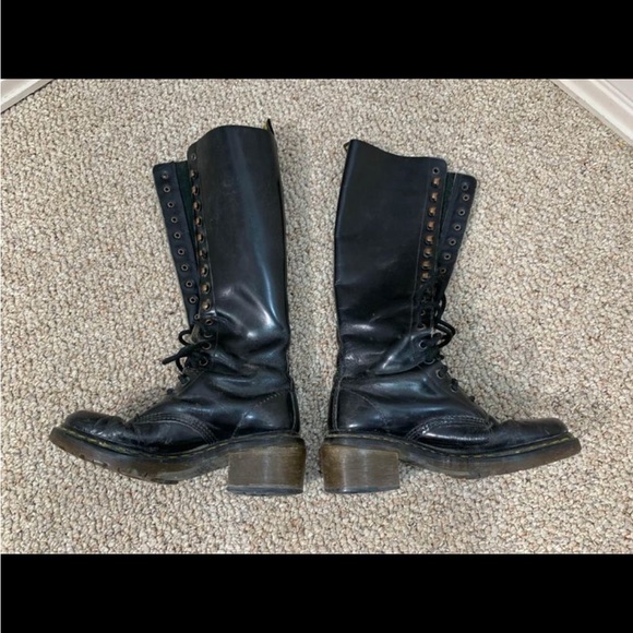 Some slight cracking on top of foot. Well loved. Vintage. Made in England. - Picture 2 of 4